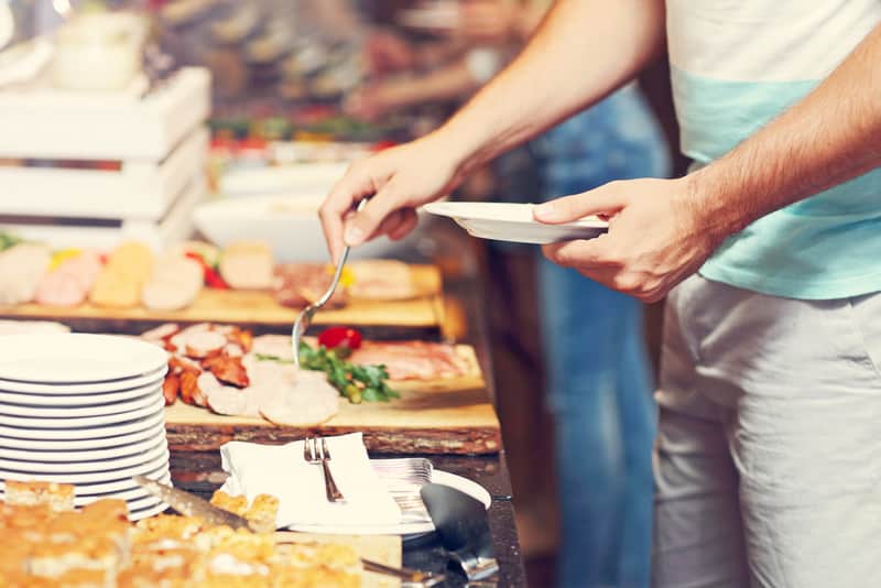 hotel-breakfast-buffet