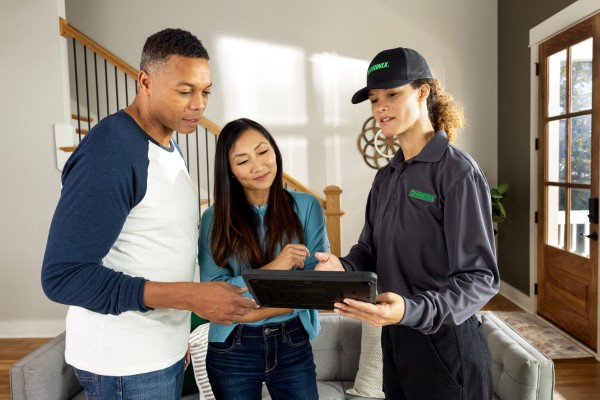 Customer and tech image